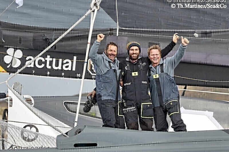 THM-19_46685_BREST ATLANTIQUES : 19_46685   Th.Martinez/Sea&Co .BREST, FRANCE. 7 Dcembre 2019.Arrive BREST ATLANTIQUES, course en double sur multicoques de la Classe ULTIM 32/23. Arrive en 3me place d? ACTUAL LEADER skipper Yves Le Blevec (FRA) , co-skipper Alex Pella ( ESP) & Ronan Gladu (Mediaman) © Th.Martinez/Sea&Co